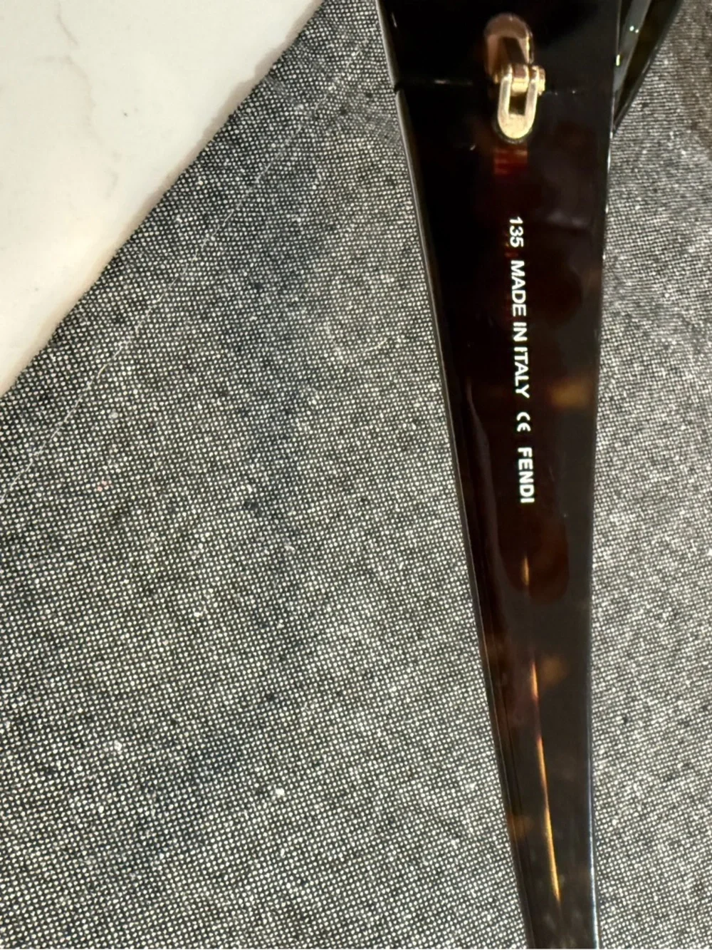 Fendi sunglasses - Picture 3 of 3